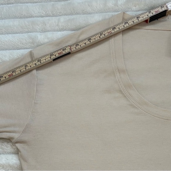 ATHLETA Long Sleeve Shirt Scoop Neck Ribbed Top Beige Medium - Picture 9 of 9